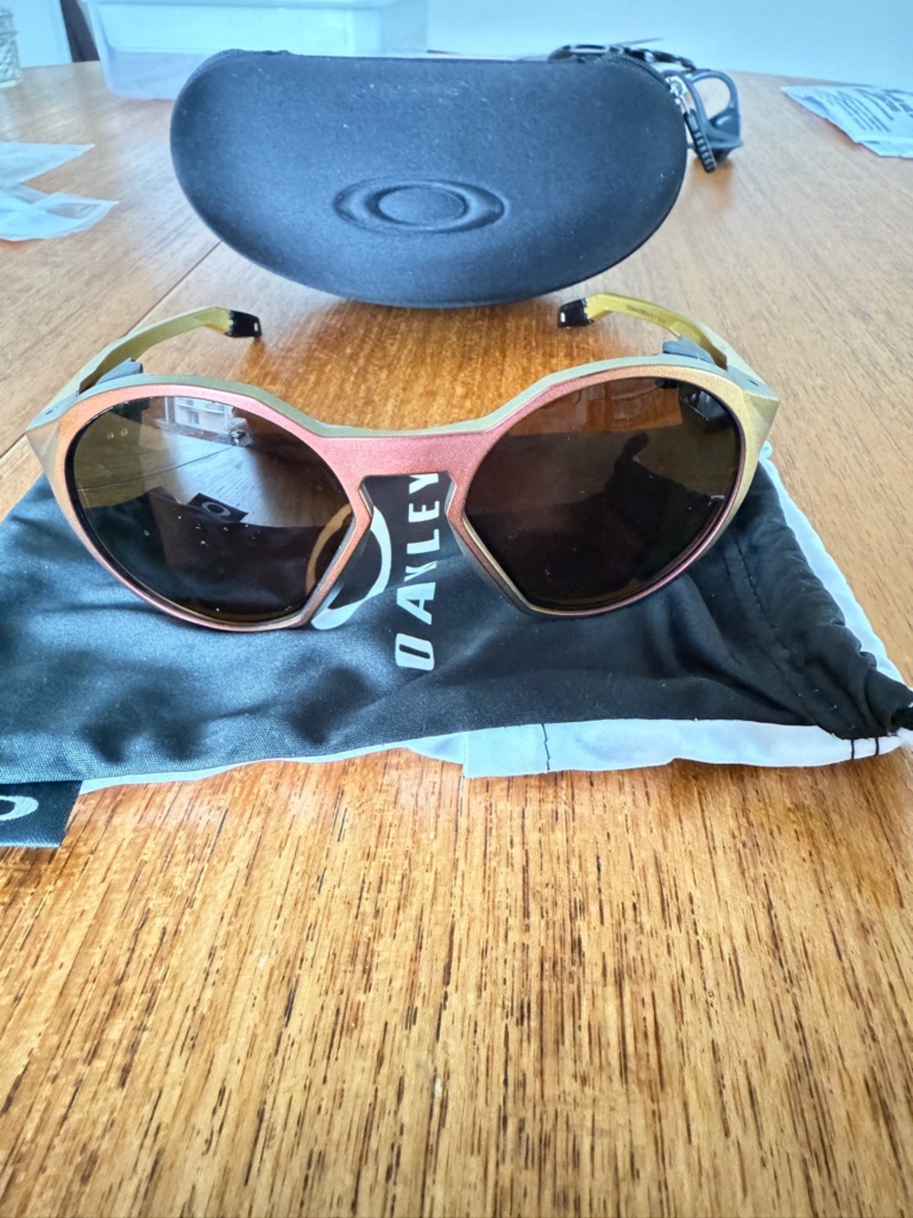 Oakley Clifden
